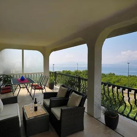 Apartment With Parking Space - 27249